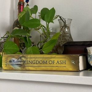 Kingdom of Ash Hardcover by Sarah J Maas